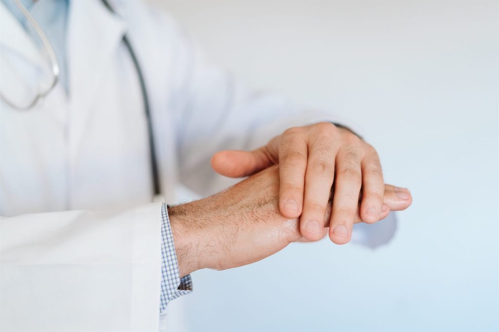 El bileği bölgesinin klinik değerlendirilmesi (temsili)